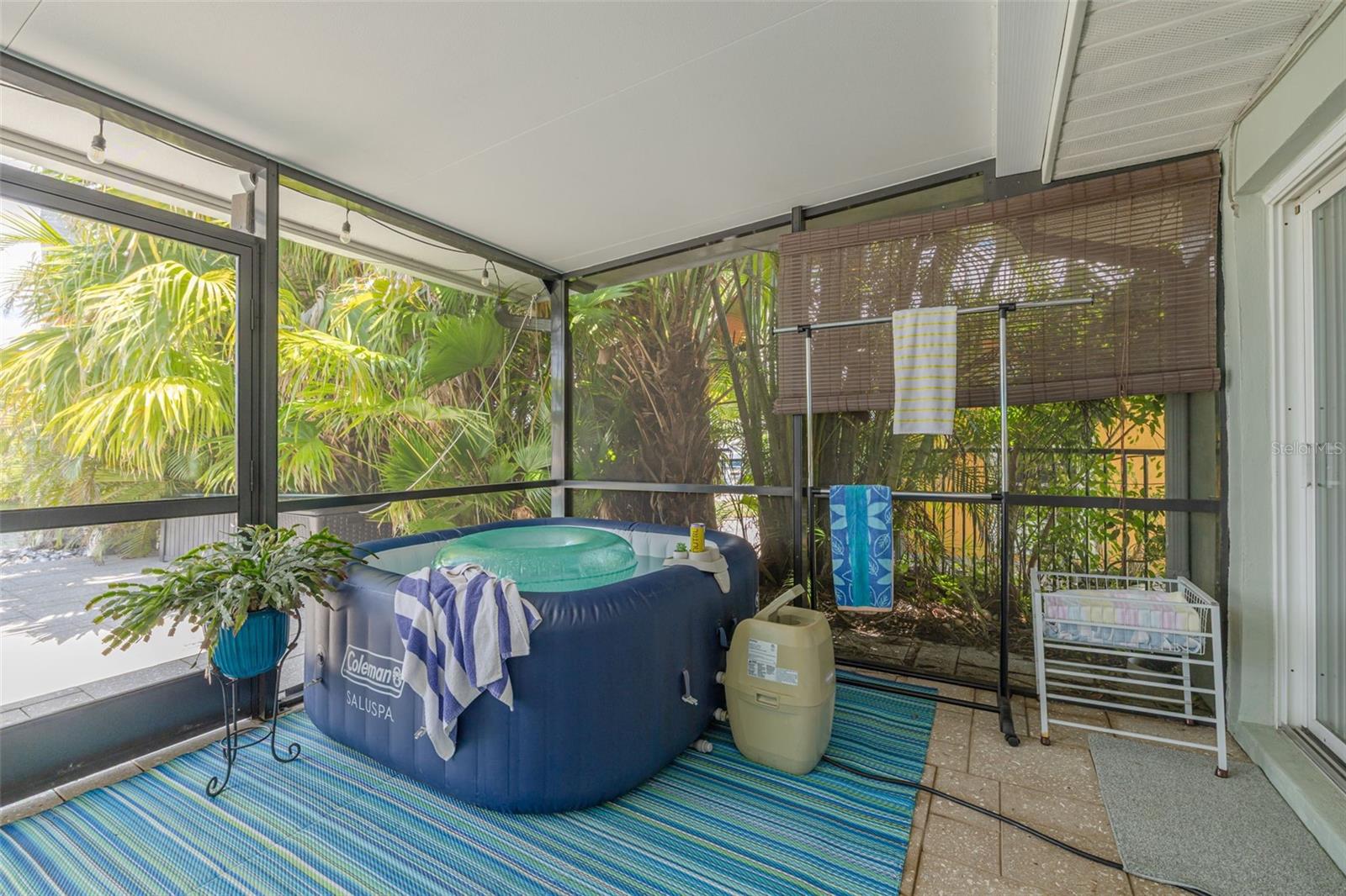 Listing photo id 36 for 4917 Marlin Drive