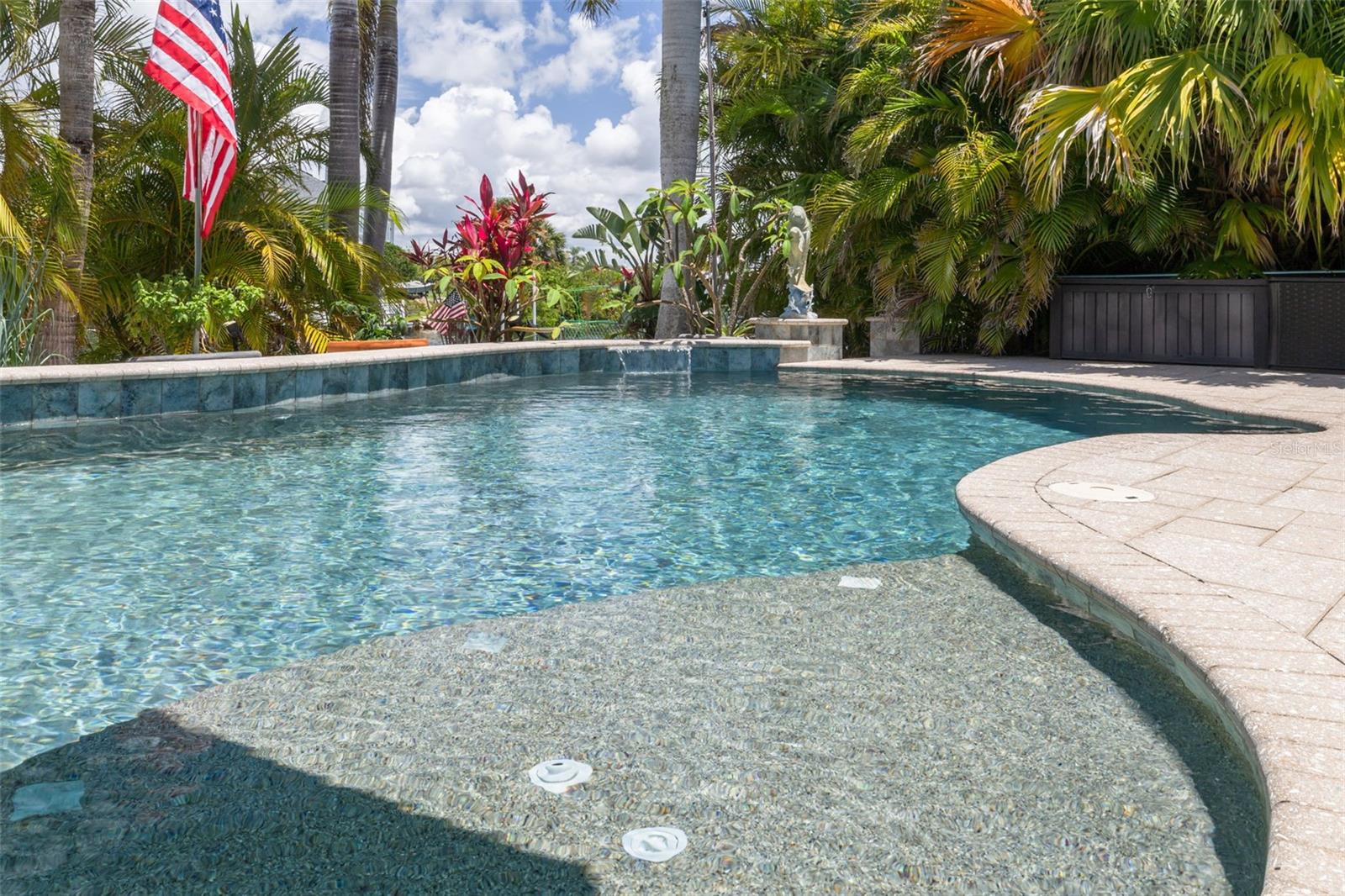 Listing photo id 40 for 4917 Marlin Drive