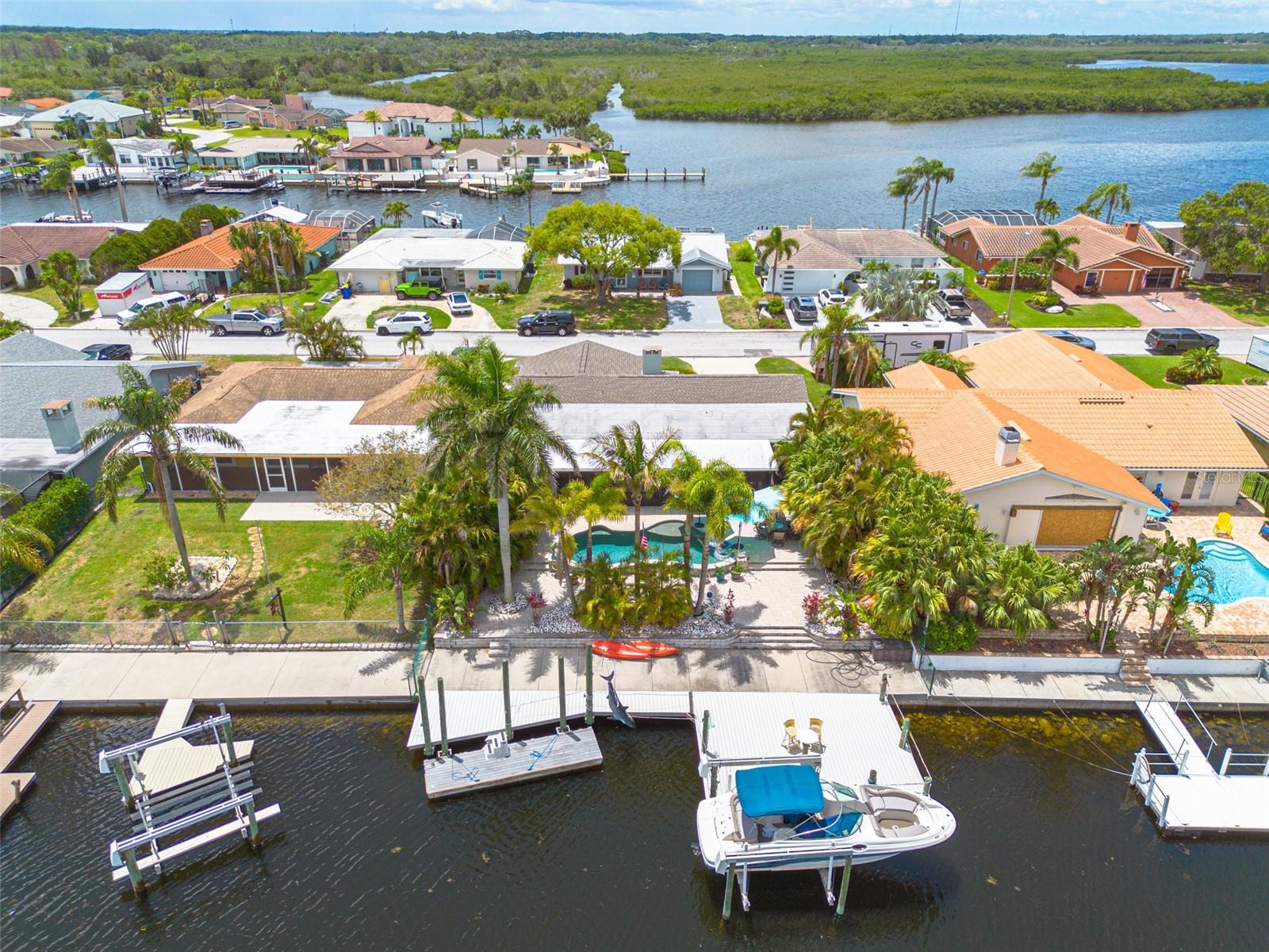 Listing photo id 46 for 4917 Marlin Drive