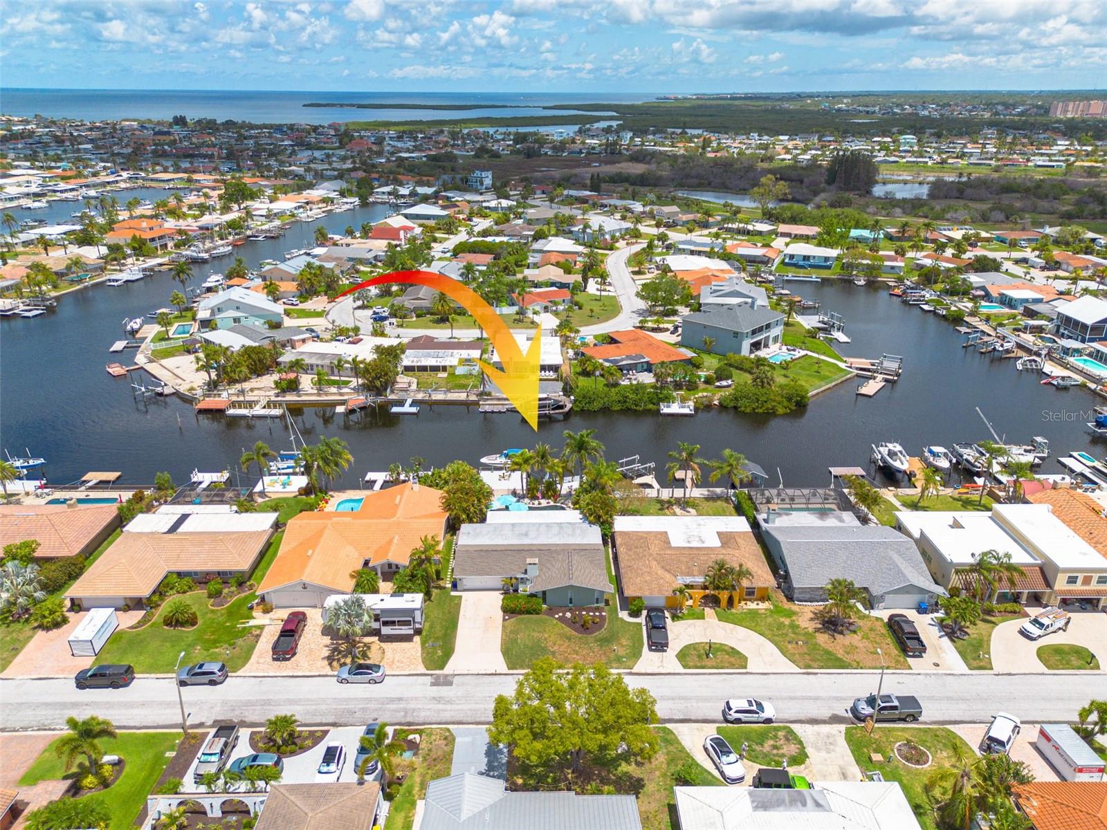 Listing photo id 4 for 4917 Marlin Drive