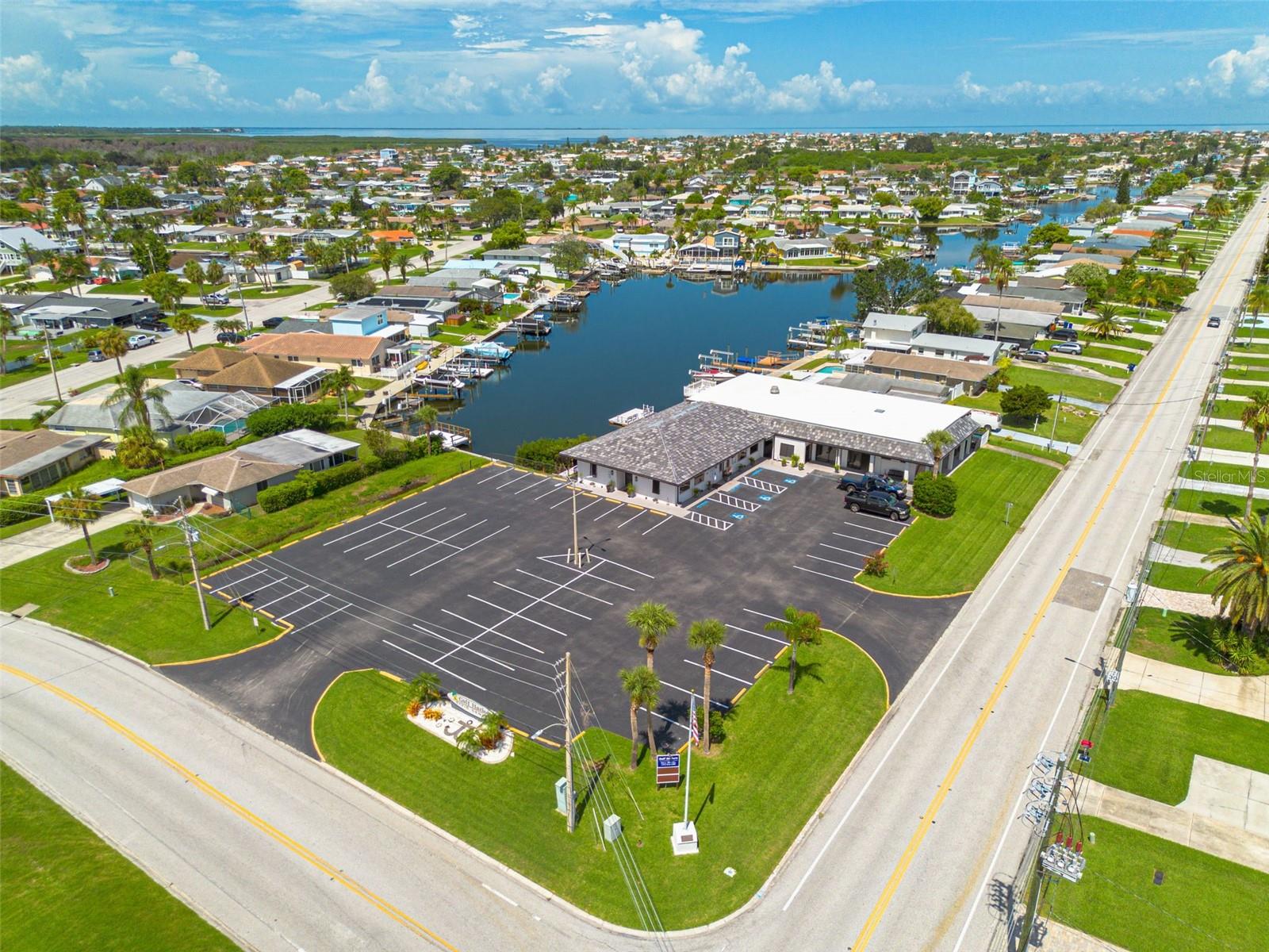 Listing photo id 62 for 4917 Marlin Drive