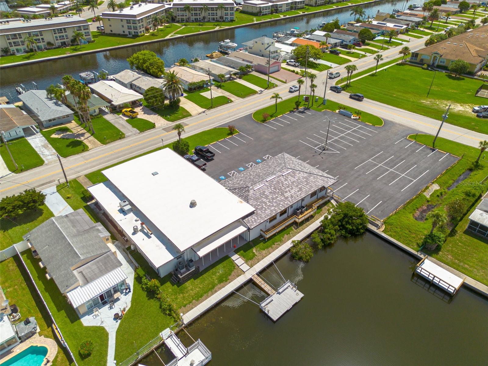 Listing photo id 63 for 4917 Marlin Drive
