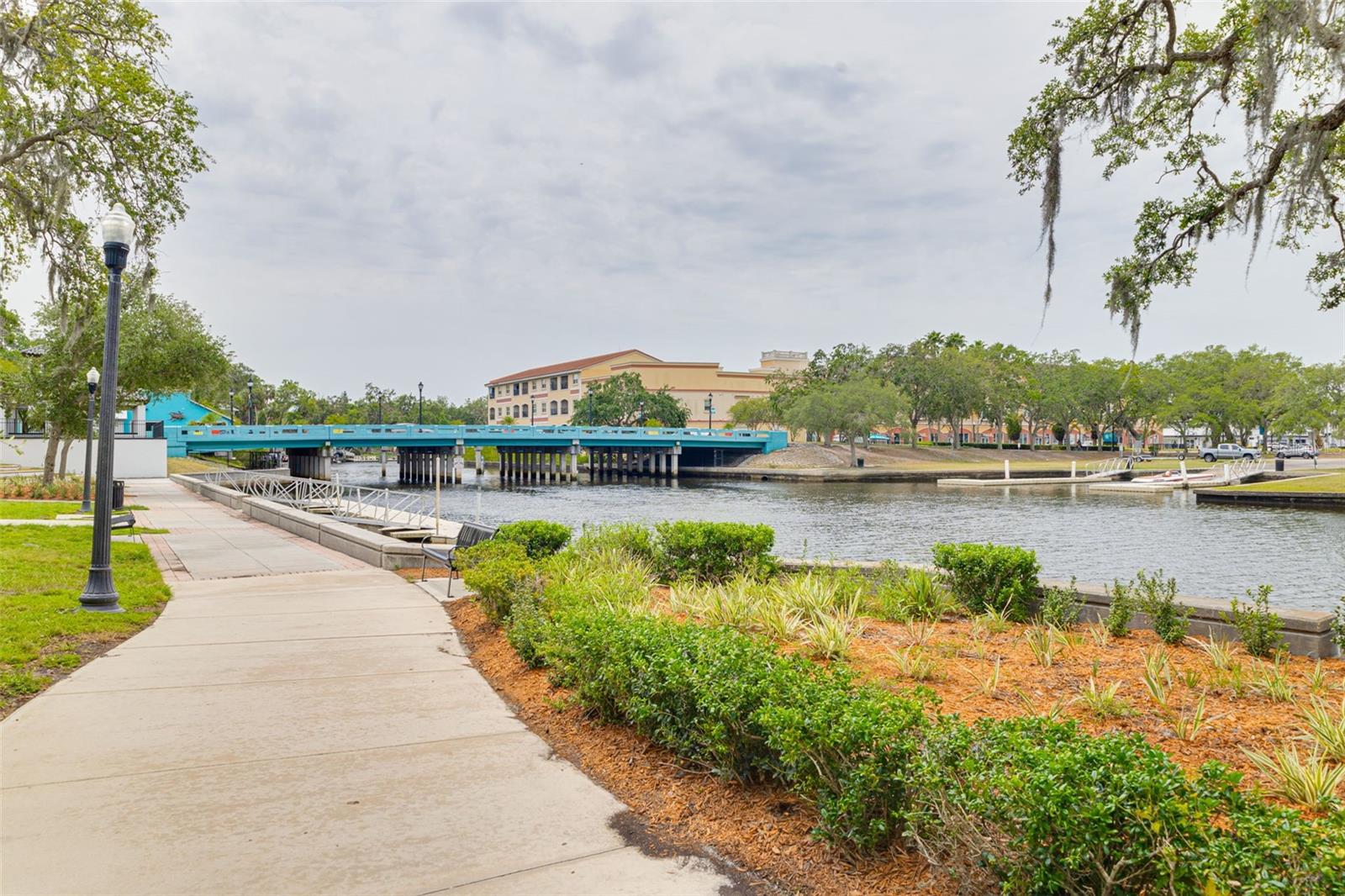 Listing photo id 67 for 4917 Marlin Drive