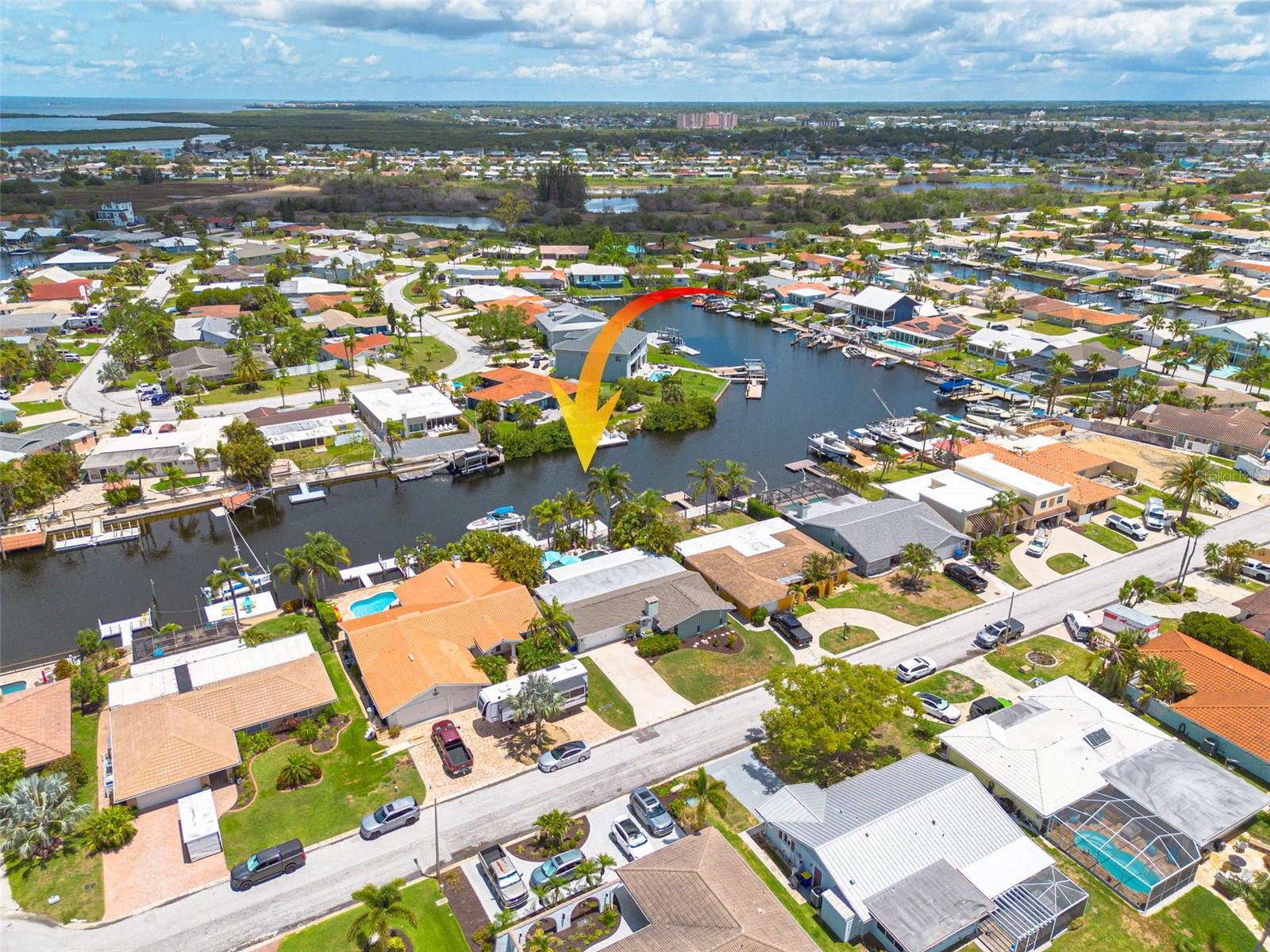 Listing photo id 5 for 4917 Marlin Drive