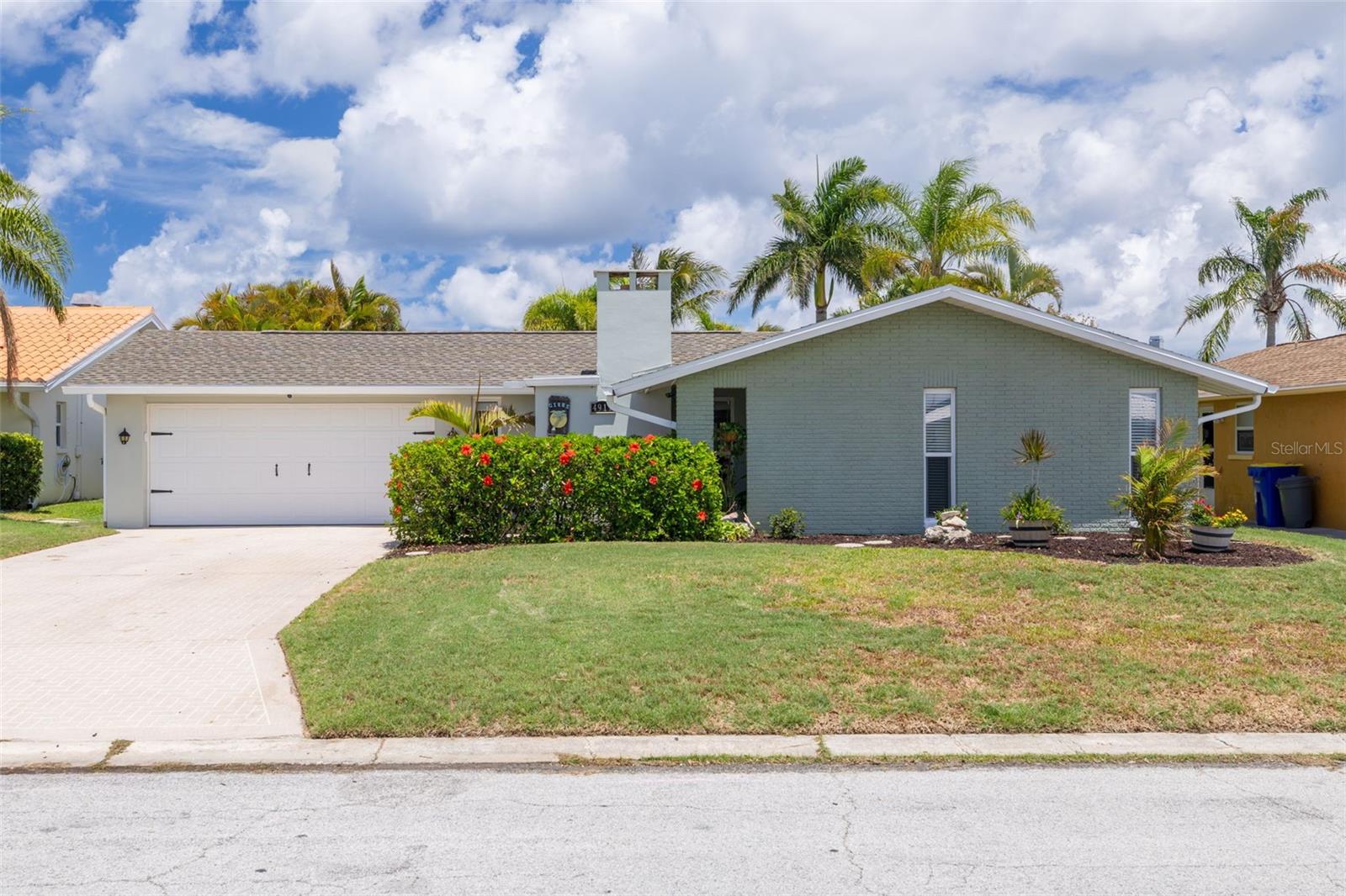 Listing photo id 7 for 4917 Marlin Drive