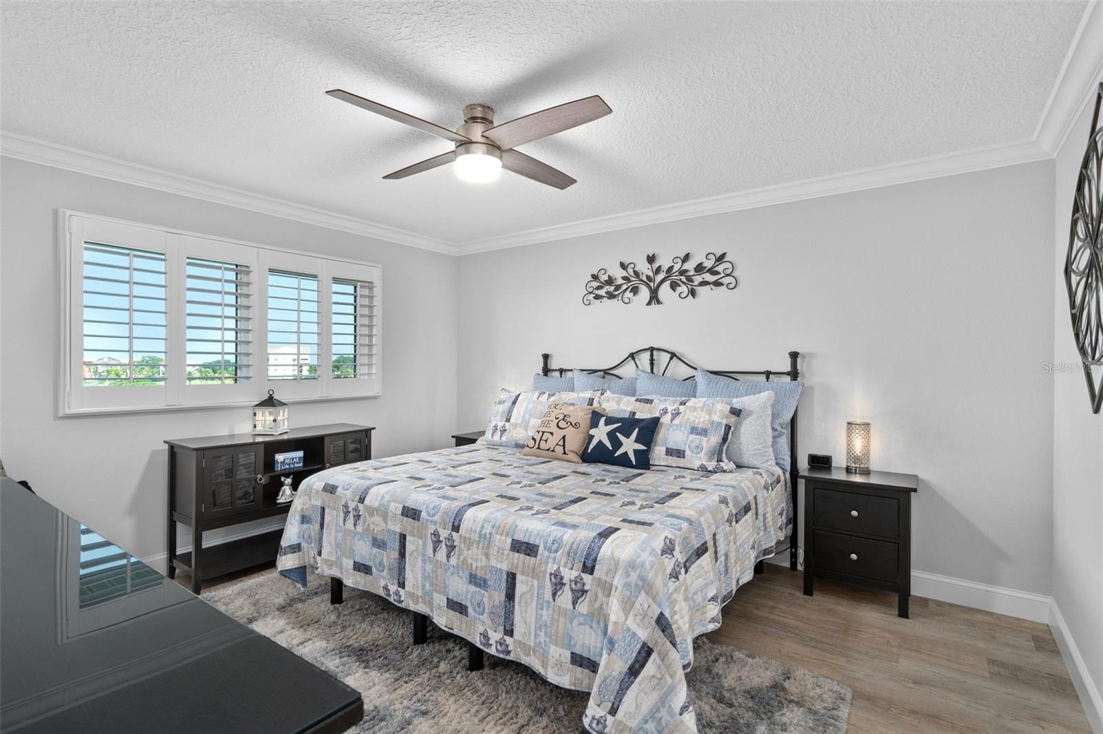 Image 42 of 56 For 8211 Brent Street 843