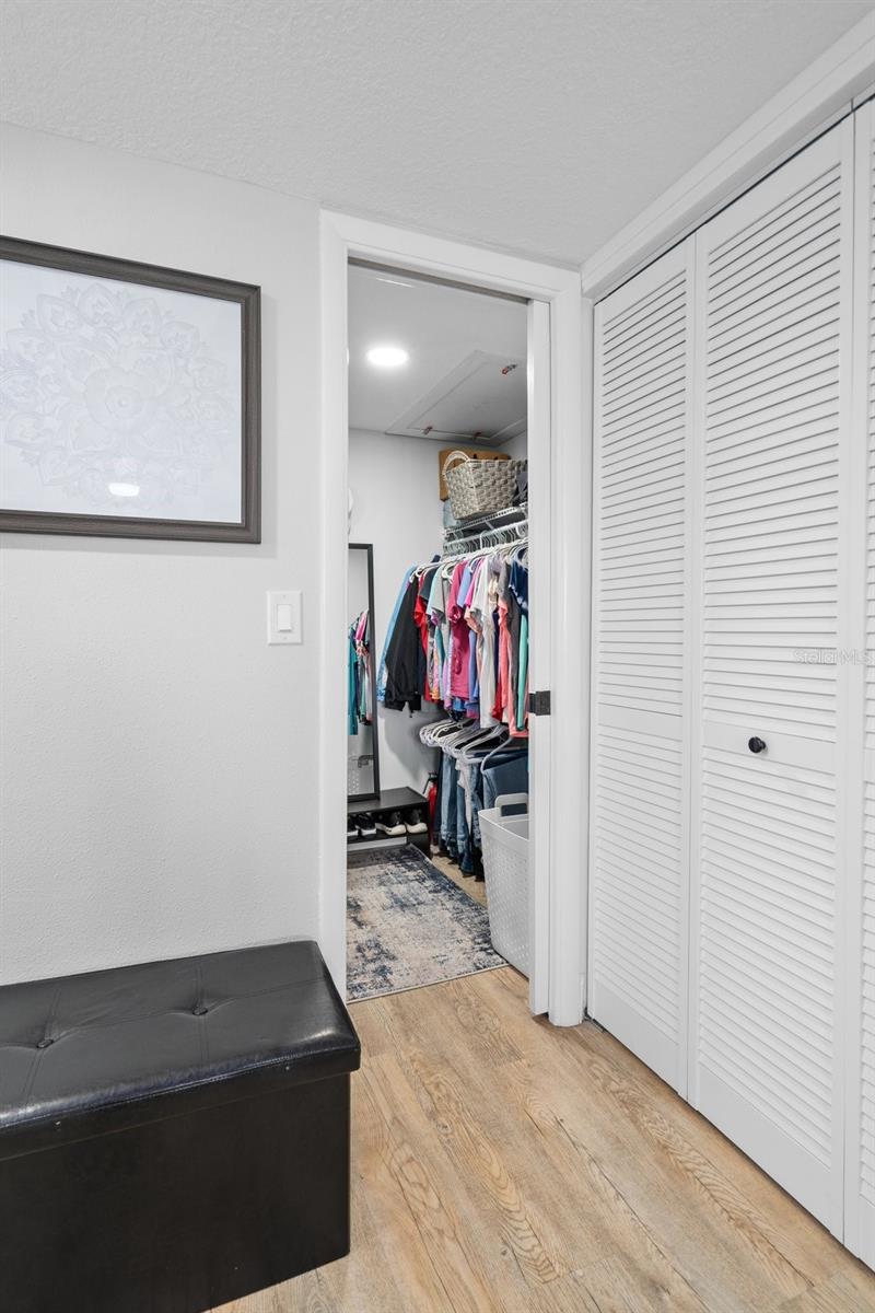 Image 47 of 56 For 8211 Brent Street 843