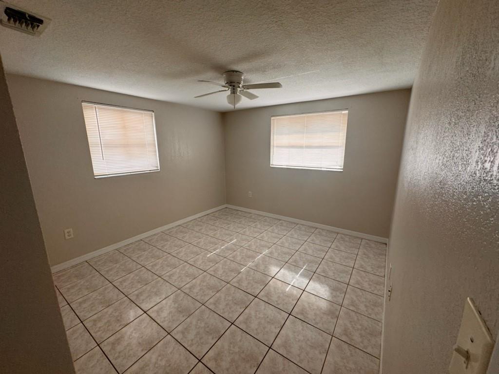Image 11 of 19 For 10731 Premier Avenue