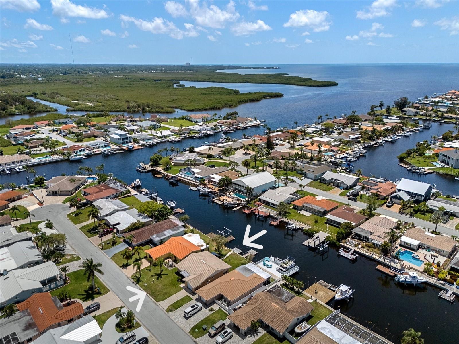 Listing photo id 0 for 4937 Dory Drive
