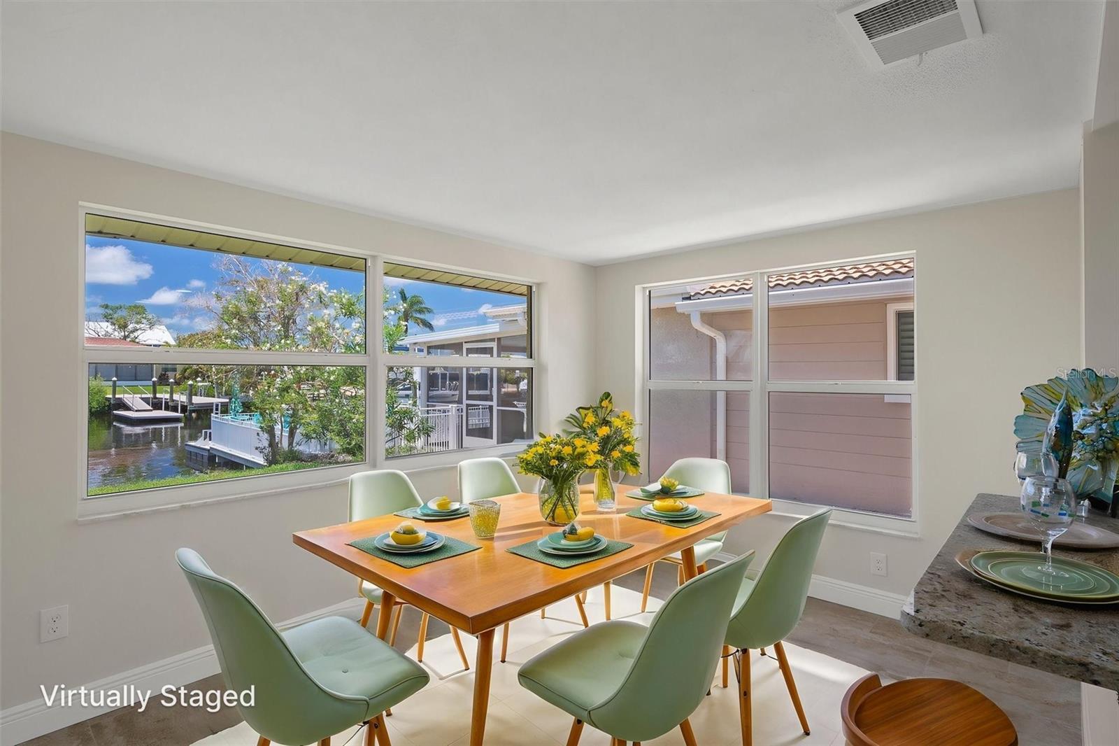 Listing photo id 18 for 4937 Dory Drive