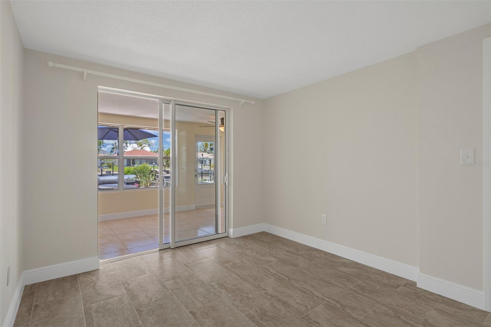 Listing photo id 23 for 4937 Dory Drive