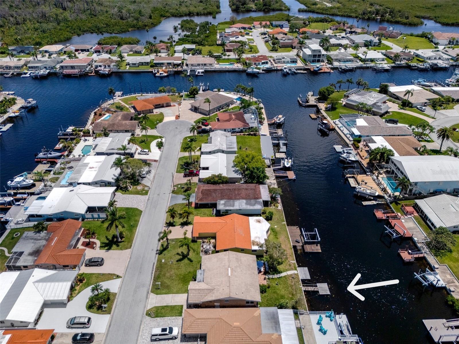 Listing photo id 44 for 4937 Dory Drive