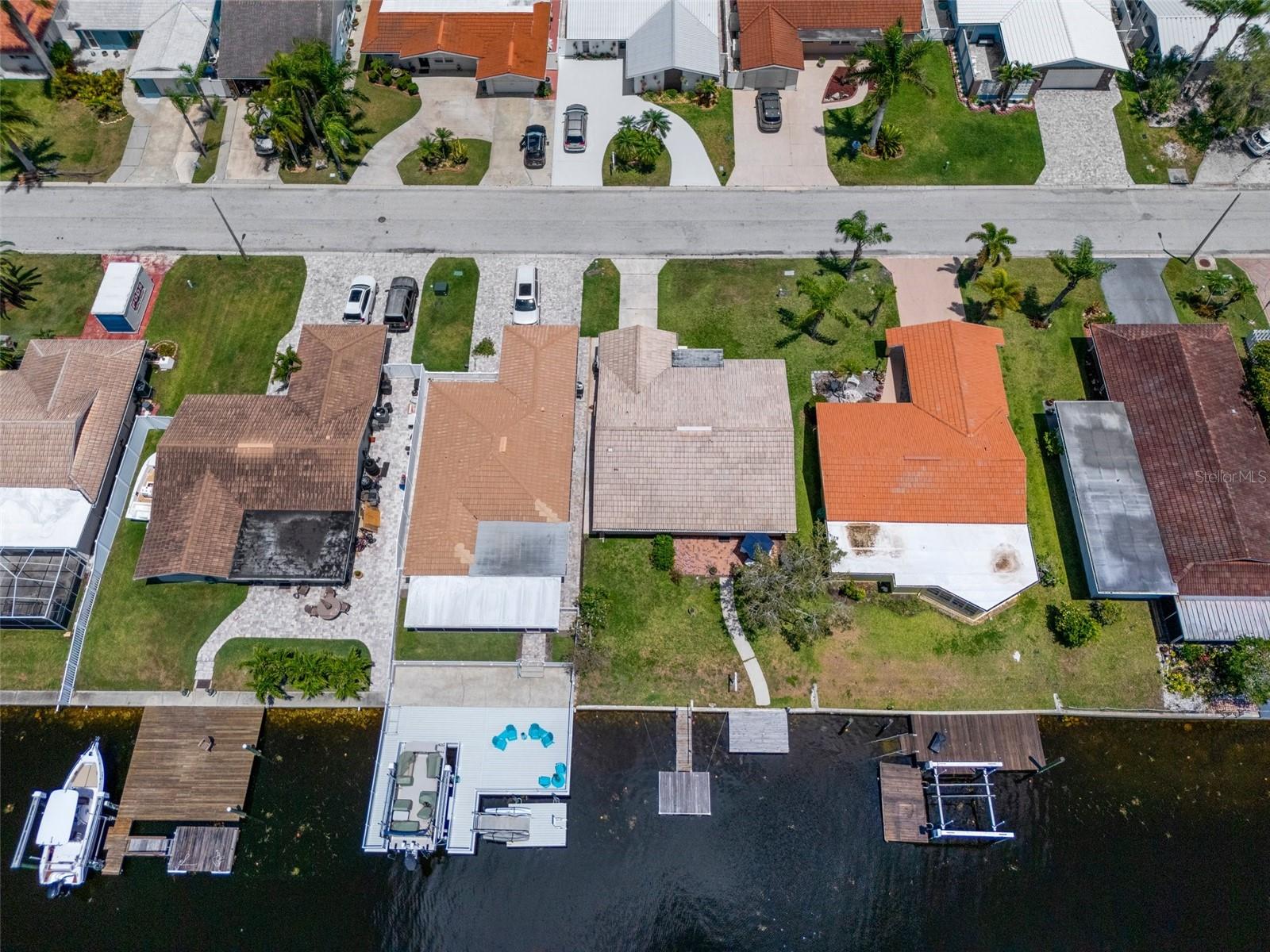 Listing photo id 47 for 4937 Dory Drive