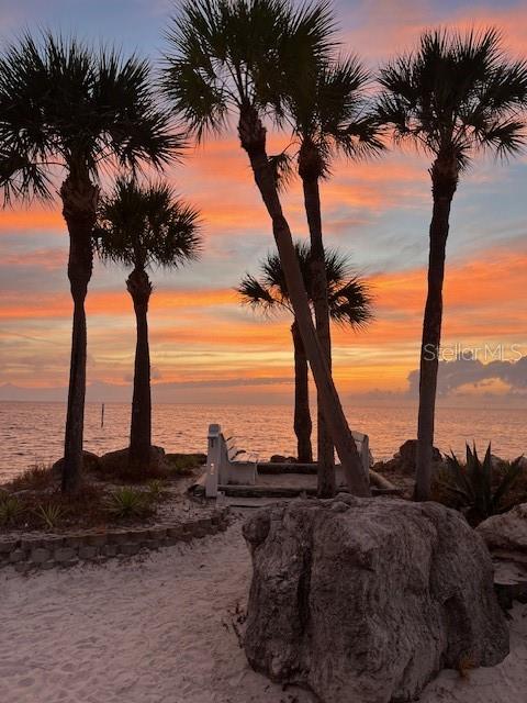 Listing photo id 57 for 4937 Dory Drive