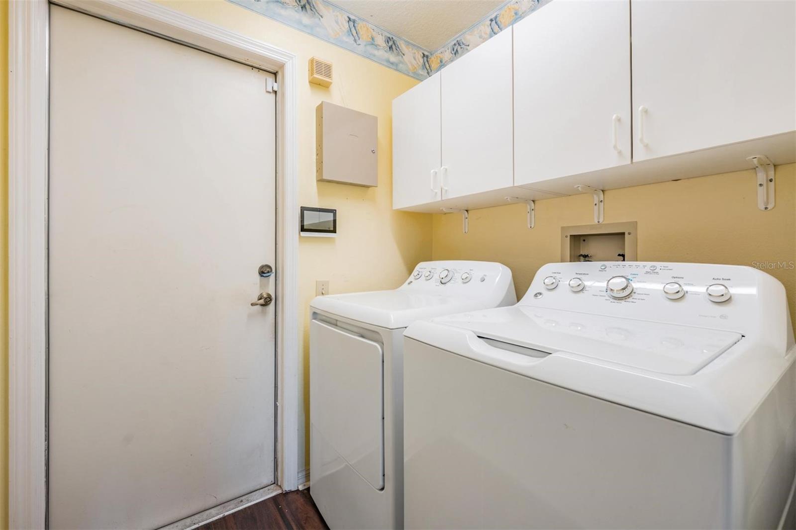 Image 35 of 49 For 8417 Danbury Lane
