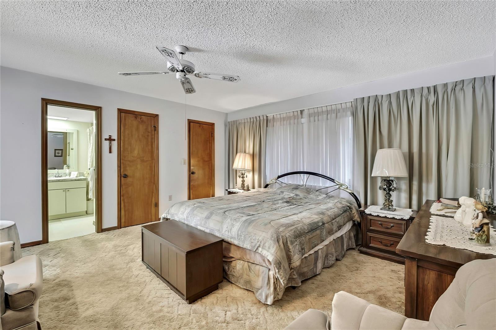 Image 11 of 58 For 12722 Oak Tree Drive