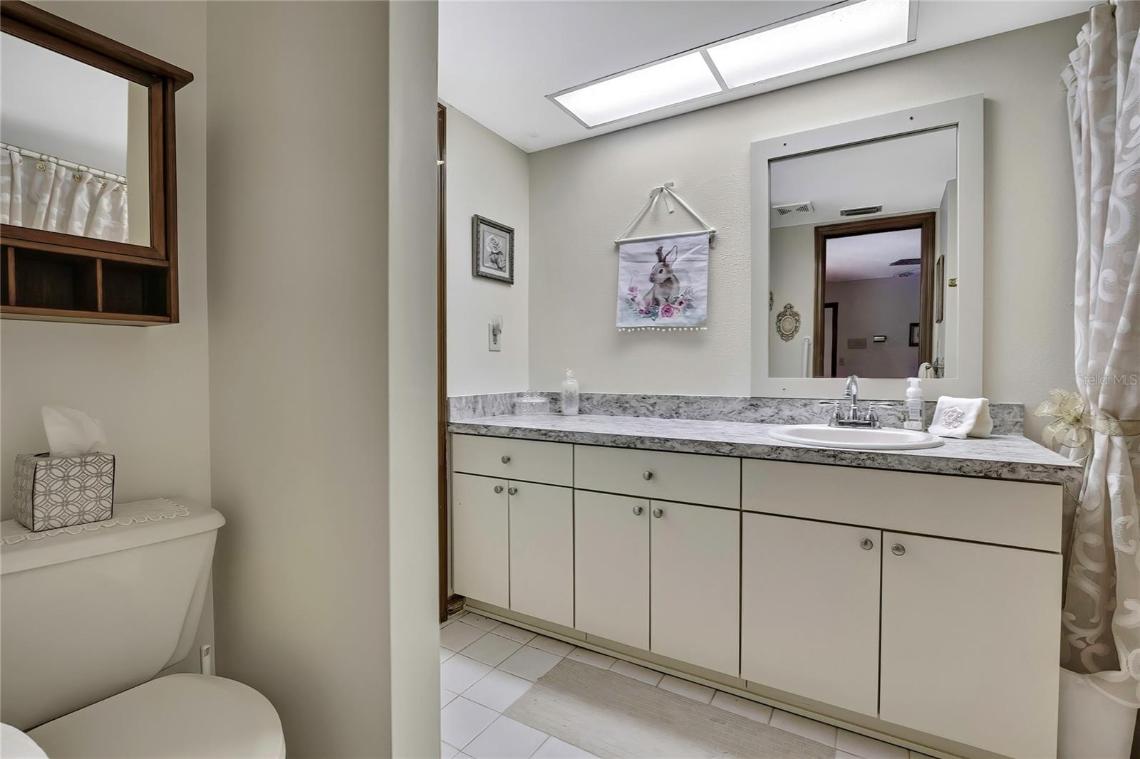 Image 13 of 58 For 12722 Oak Tree Drive