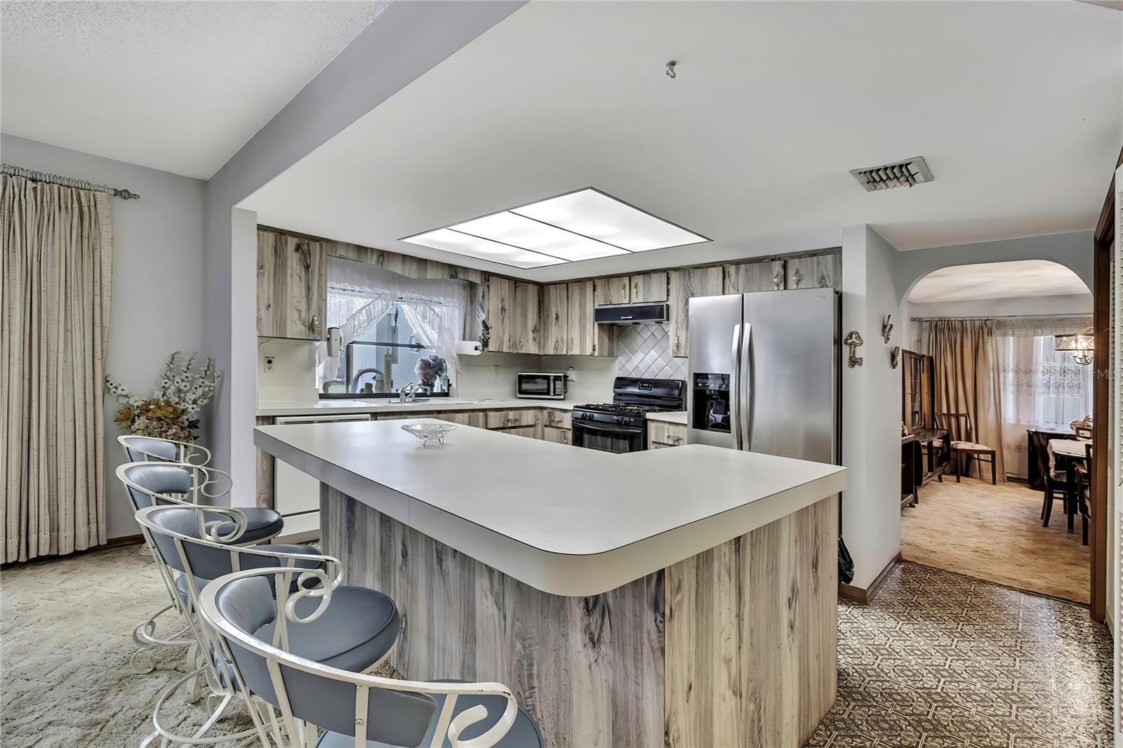 Image 16 of 58 For 12722 Oak Tree Drive