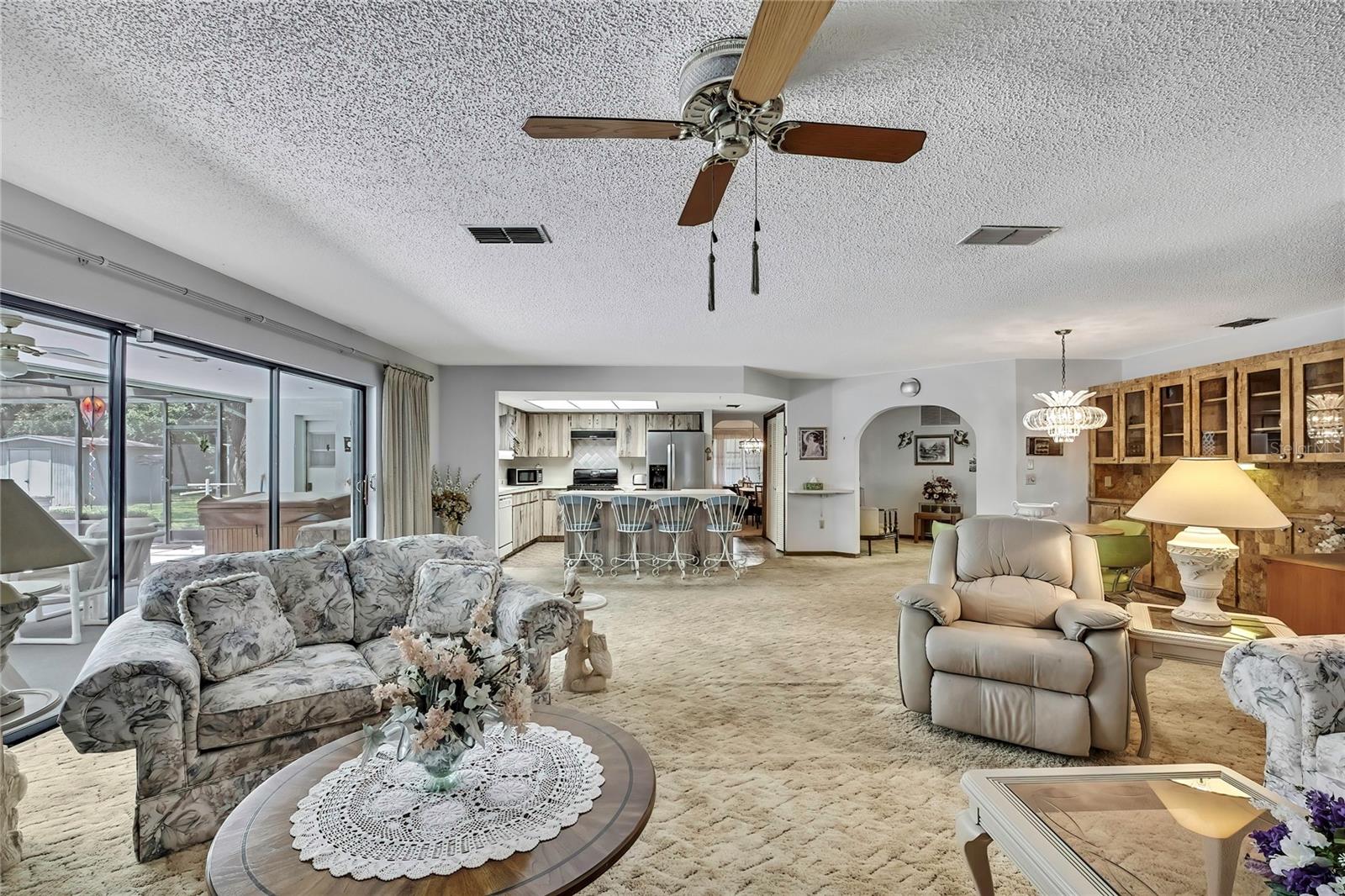 Image 23 of 58 For 12722 Oak Tree Drive