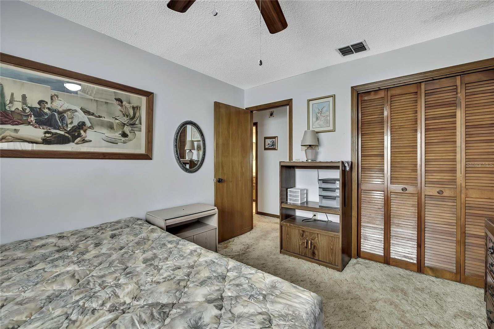 Image 33 of 58 For 12722 Oak Tree Drive