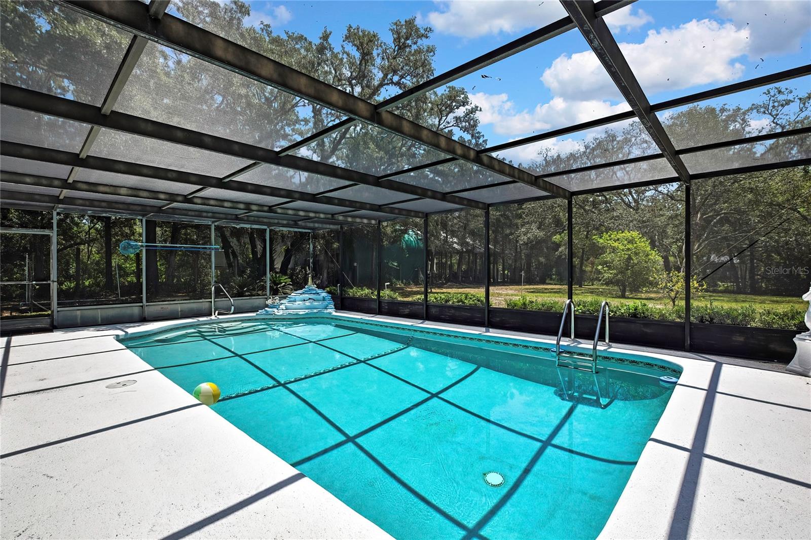 Image 41 of 58 For 12722 Oak Tree Drive