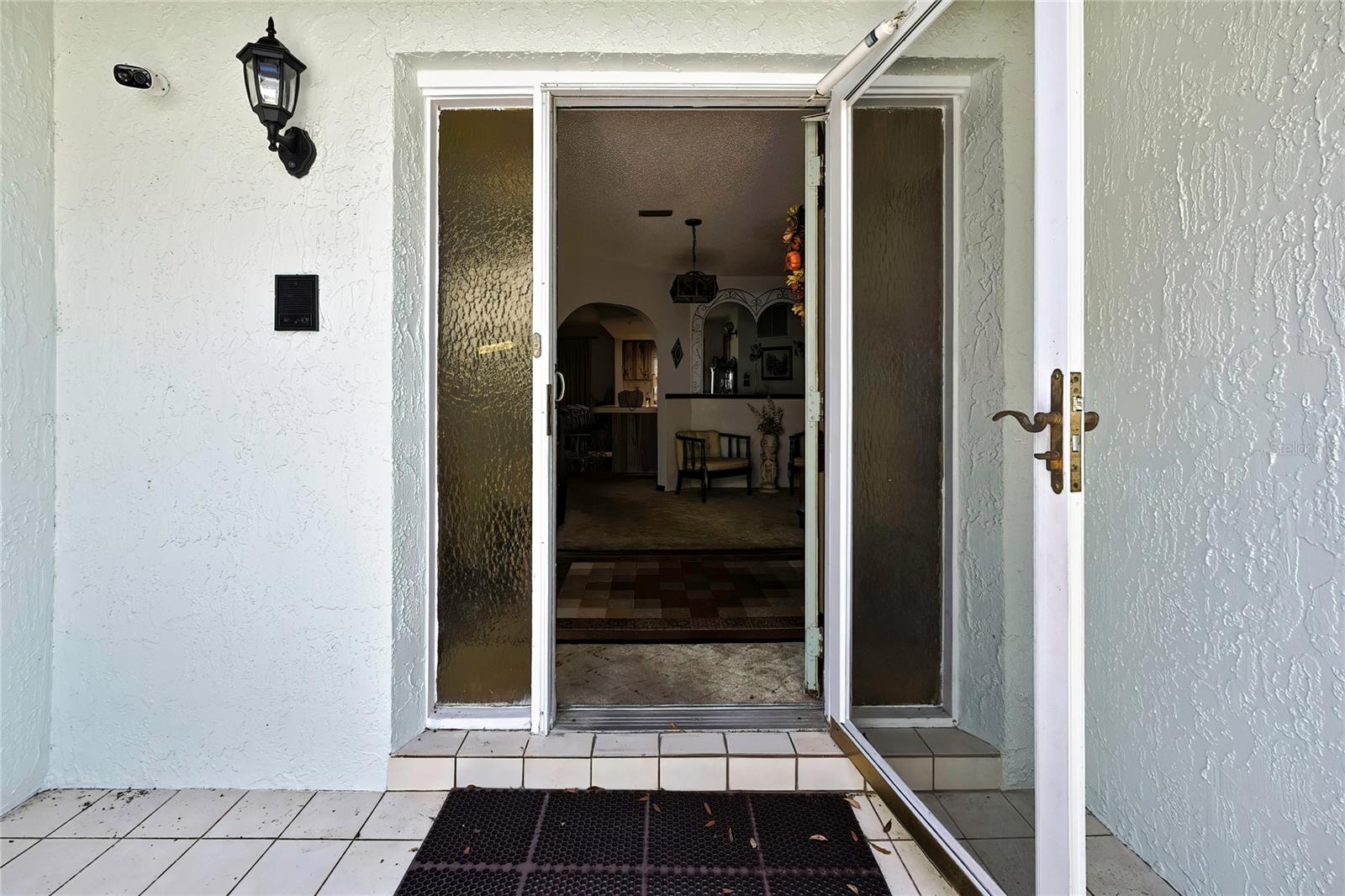 Image 5 of 58 For 12722 Oak Tree Drive