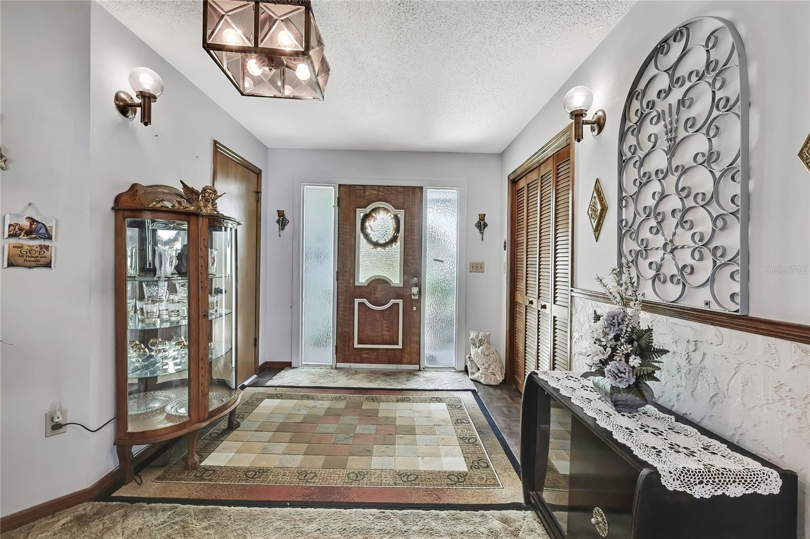 Image 8 of 58 For 12722 Oak Tree Drive
