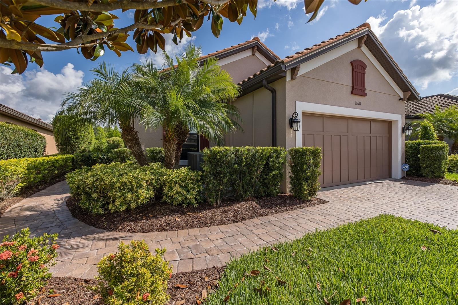 Image 4 of 79 For 11611 Callisia Drive