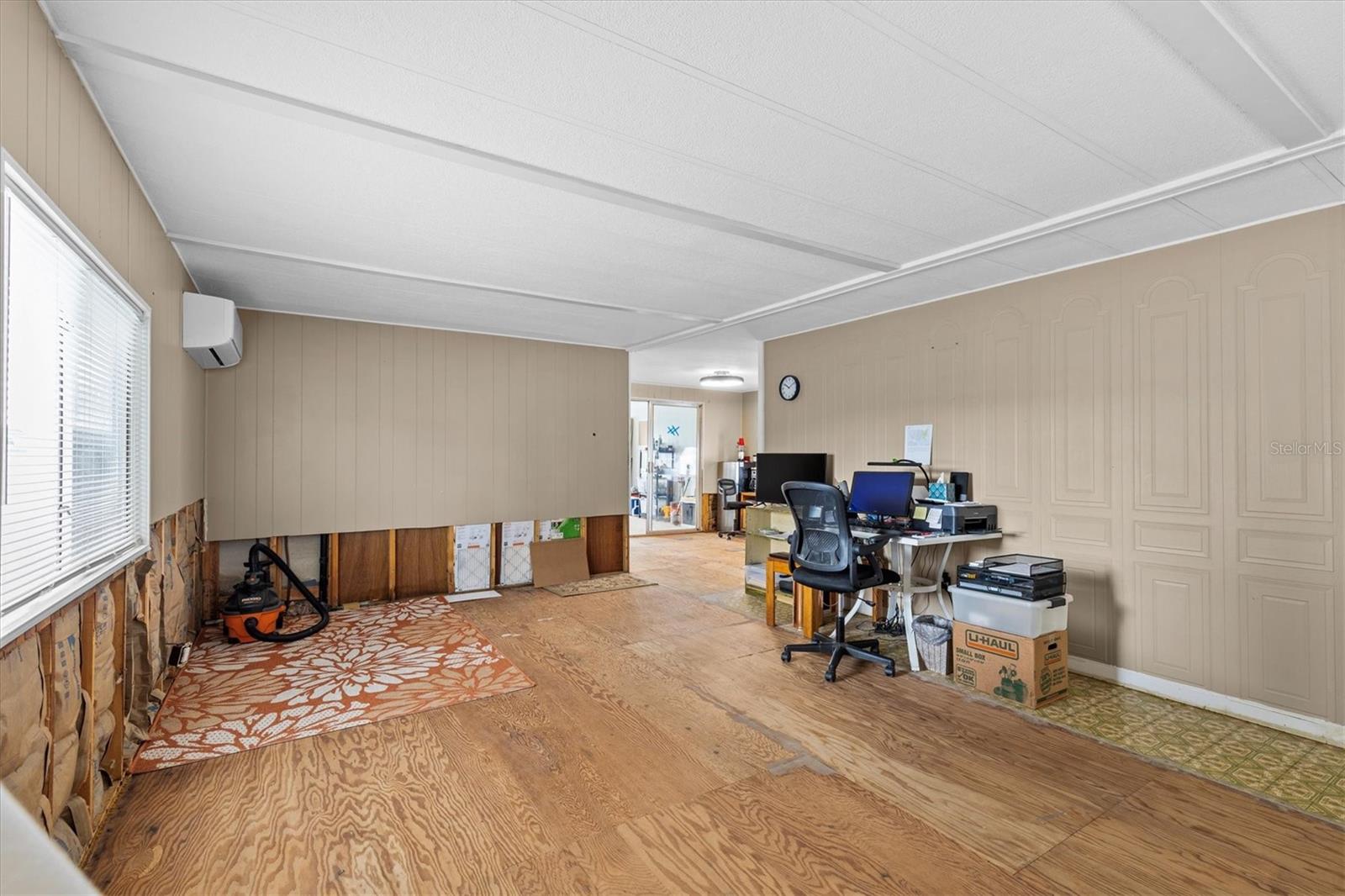 Image 15 of 53 For 13114 Beacon Court