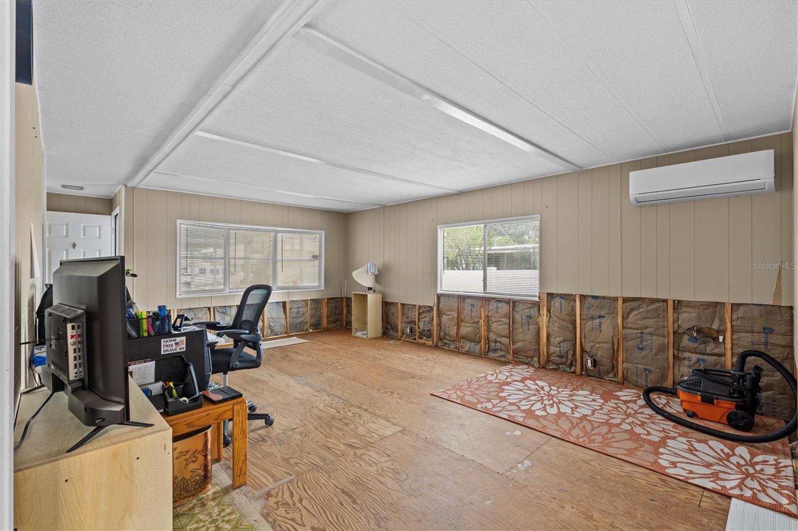 Image 16 of 53 For 13114 Beacon Court