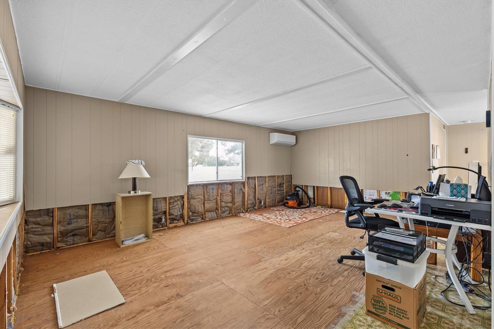Image 17 of 53 For 13114 Beacon Court