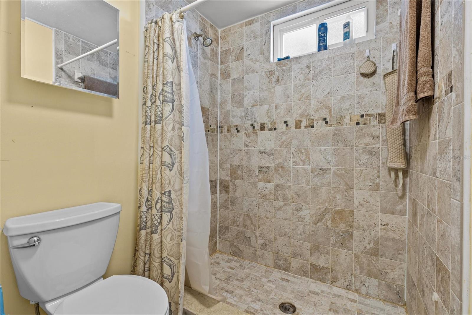 Image 30 of 53 For 13114 Beacon Court