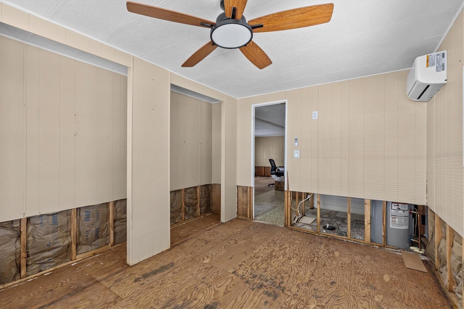 Image 33 of 53 For 13114 Beacon Court