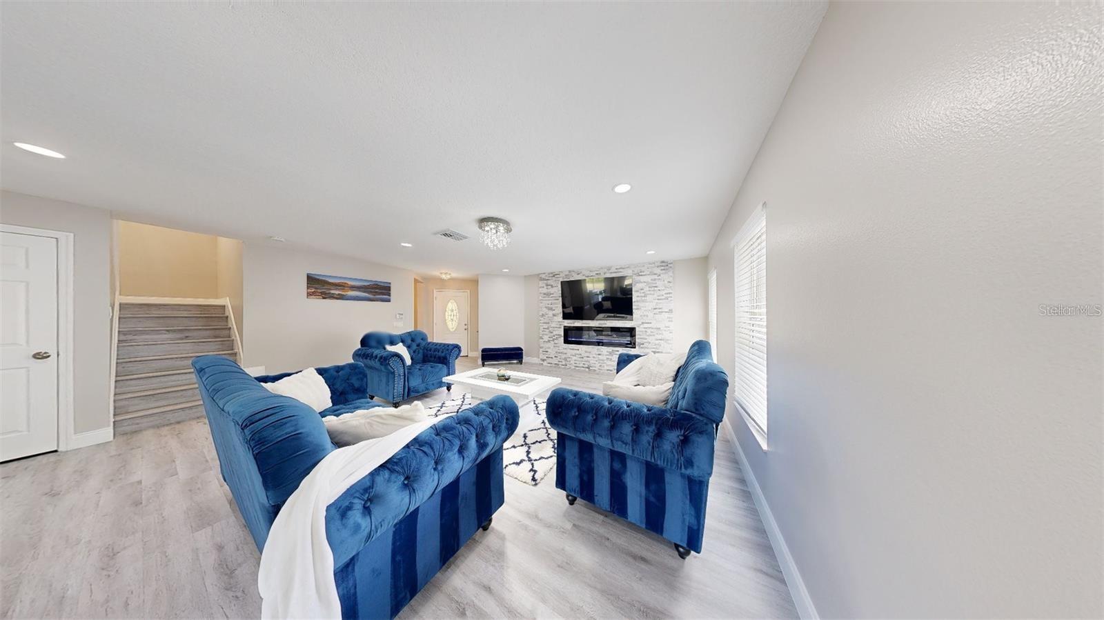 Listing photo id 3 for 6222 Cherry Blossom Trail