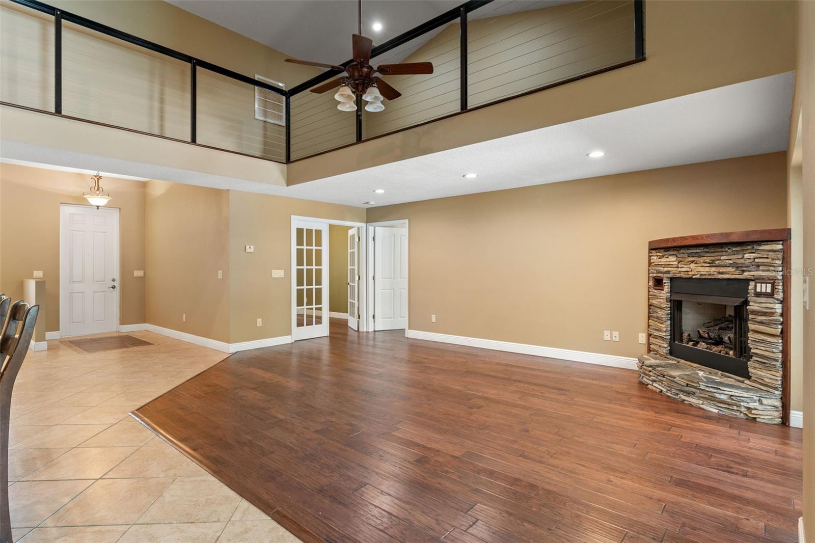 Image 13 of 43 For 5487 Valley View Drive