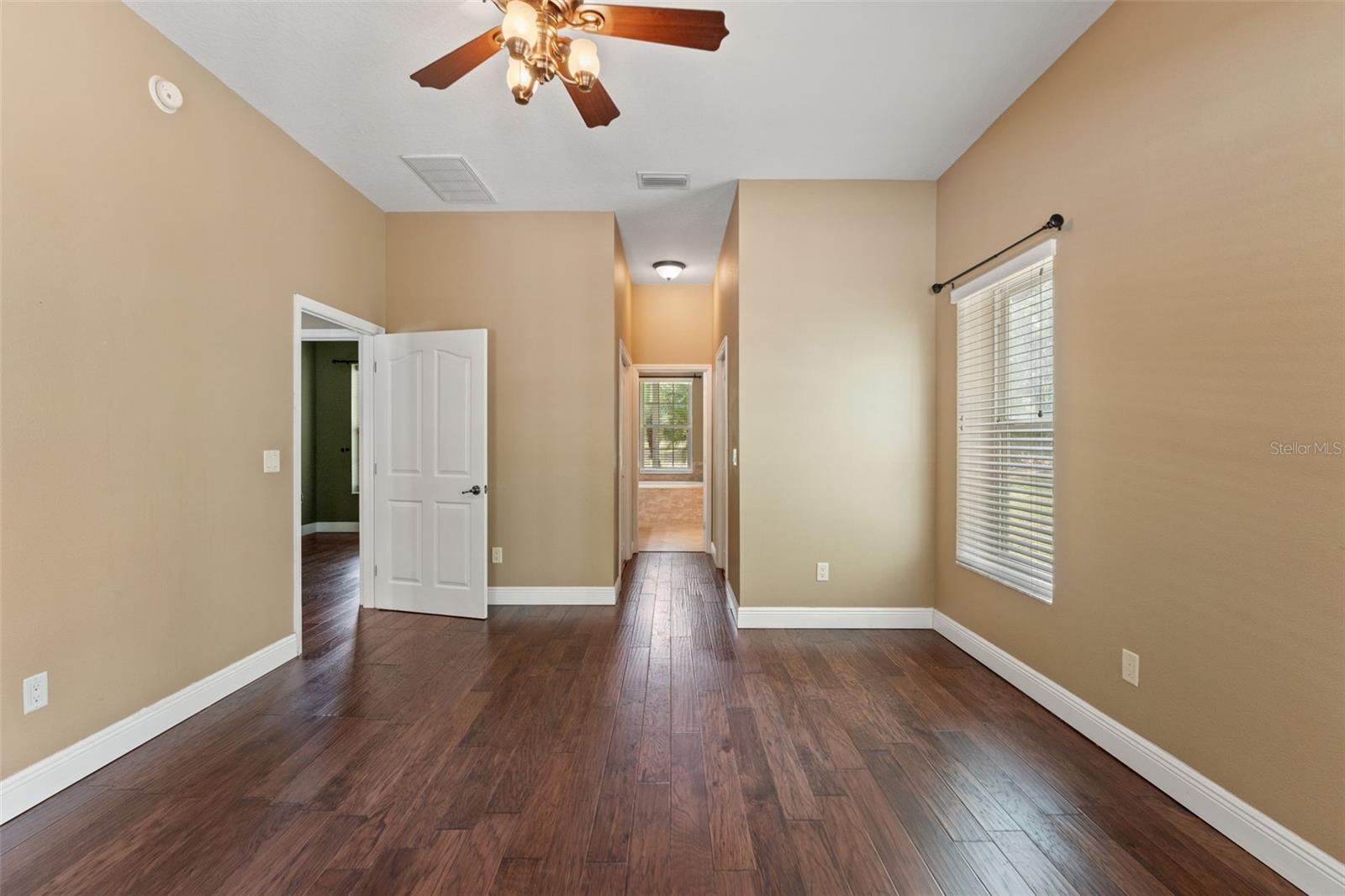 Image 15 of 43 For 5487 Valley View Drive