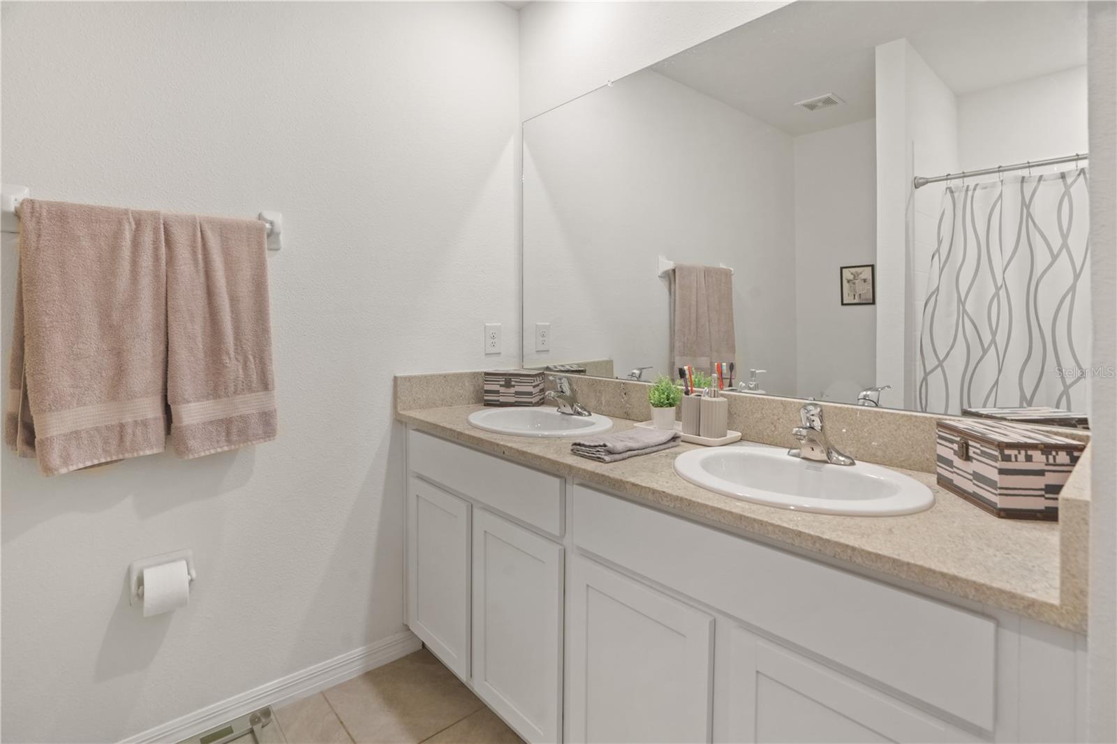 Image 19 of 33 For 33592 Barberry Leaf Way