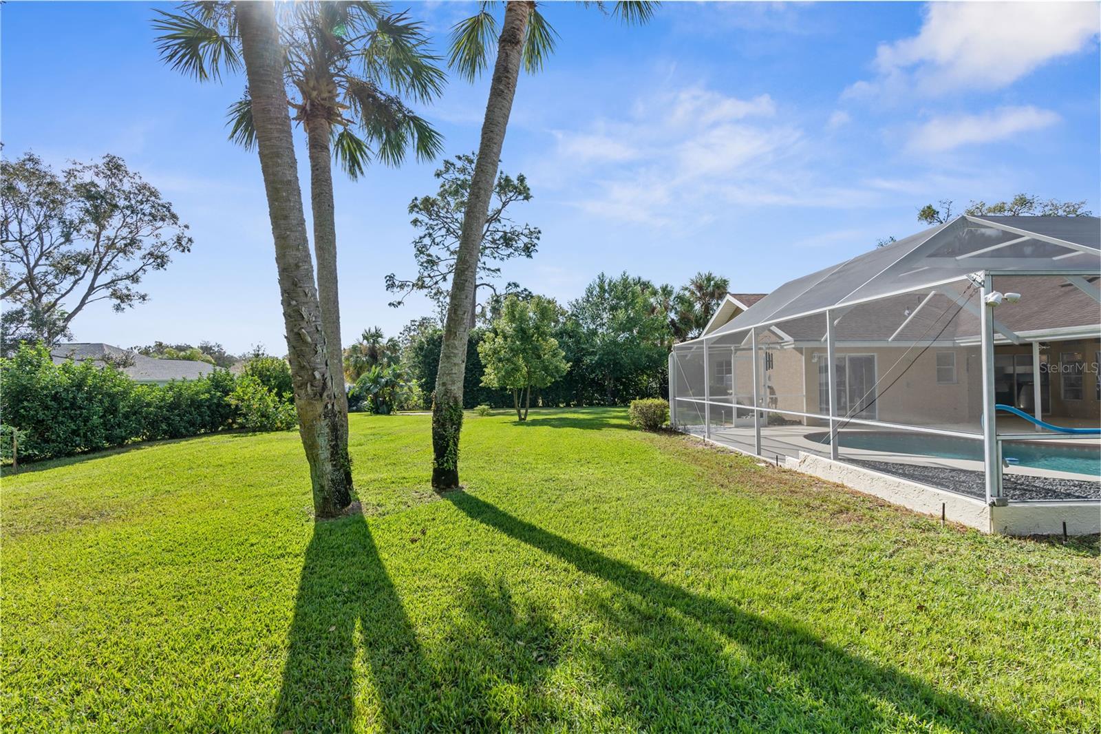 Listing photo id 27 for 18242 Autumn Lake Boulevard