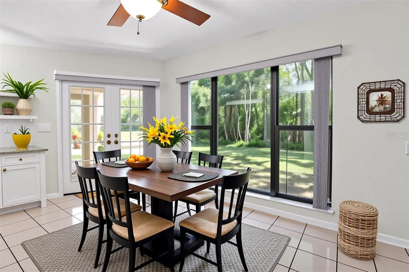 Listing photo id 8 for 6454 Summerfield Loop