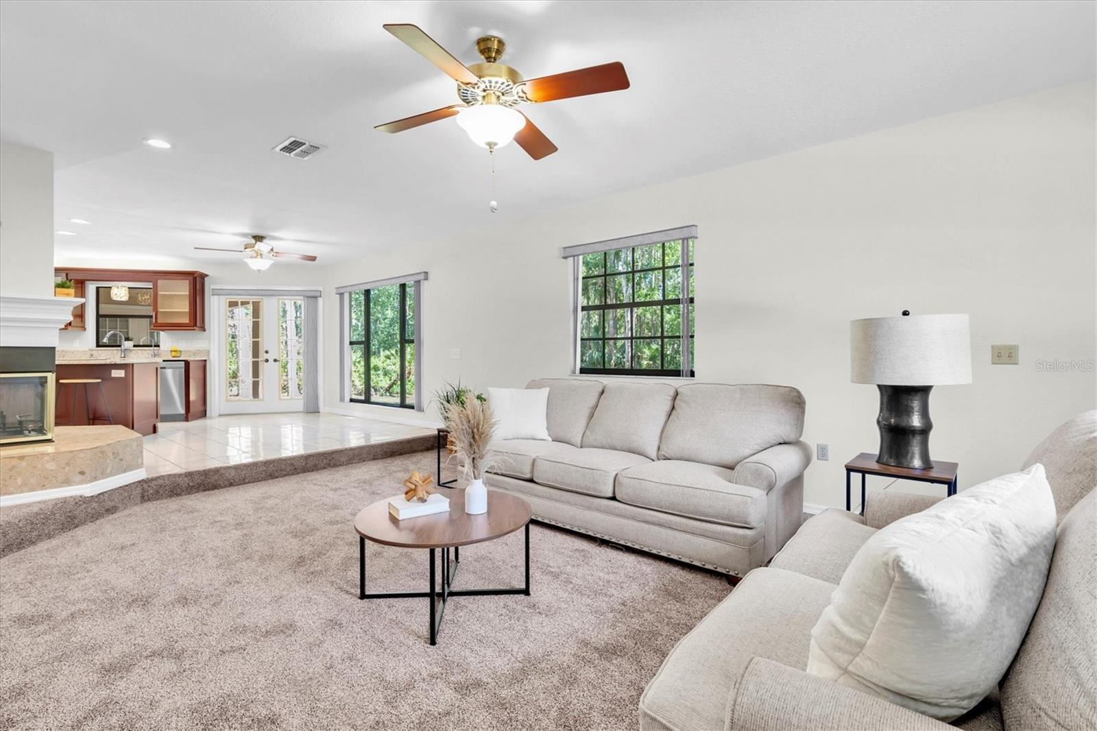 Listing photo id 12 for 6454 Summerfield Loop