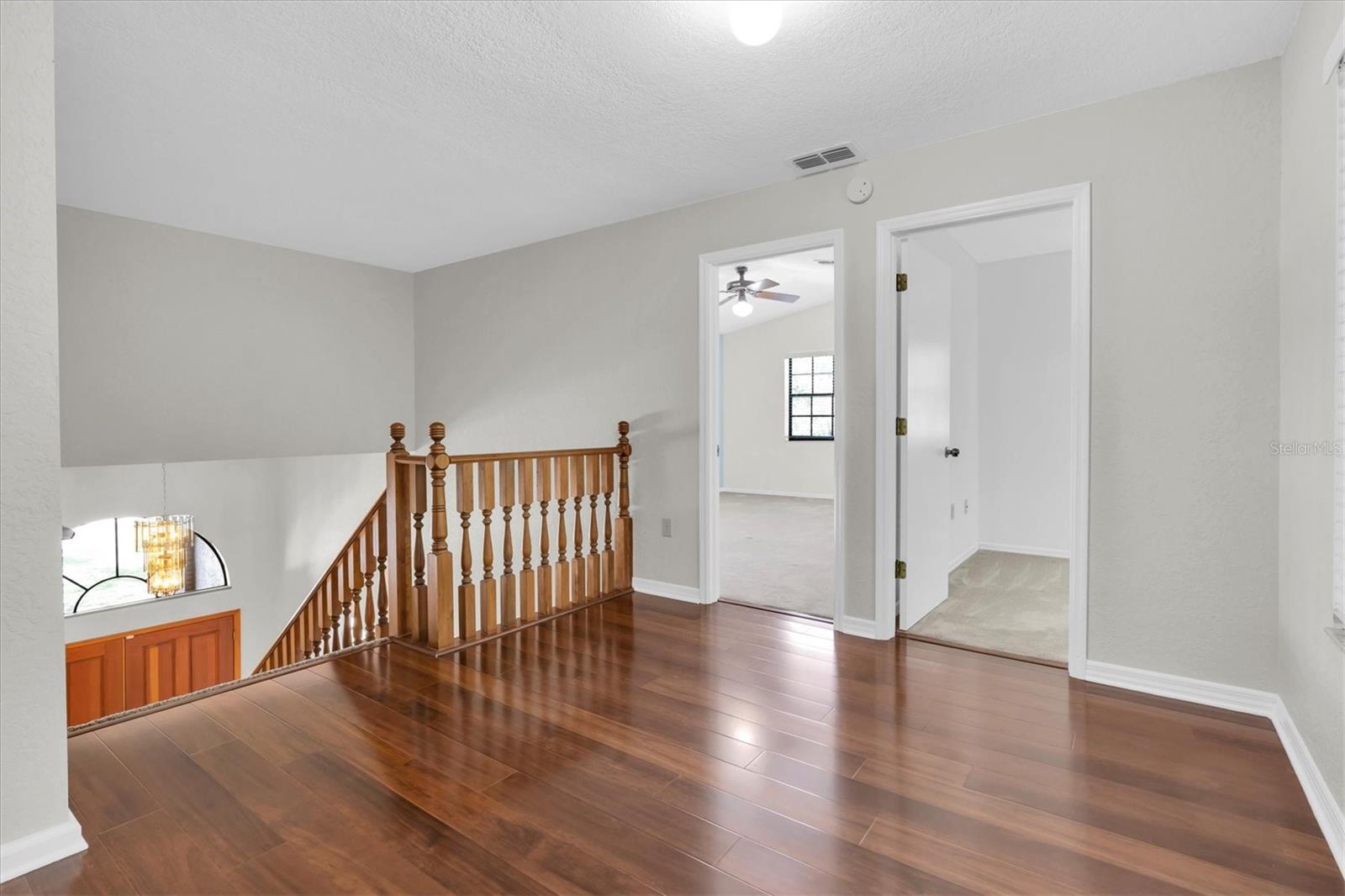 Listing photo id 23 for 6454 Summerfield Loop