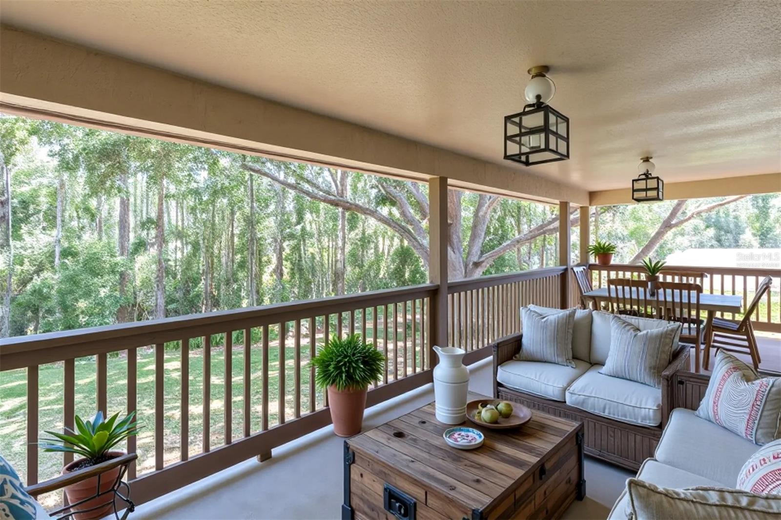 Listing photo id 24 for 6454 Summerfield Loop