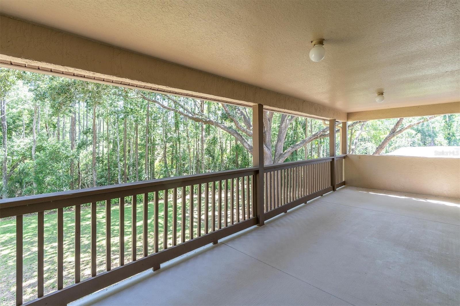 Listing photo id 25 for 6454 Summerfield Loop