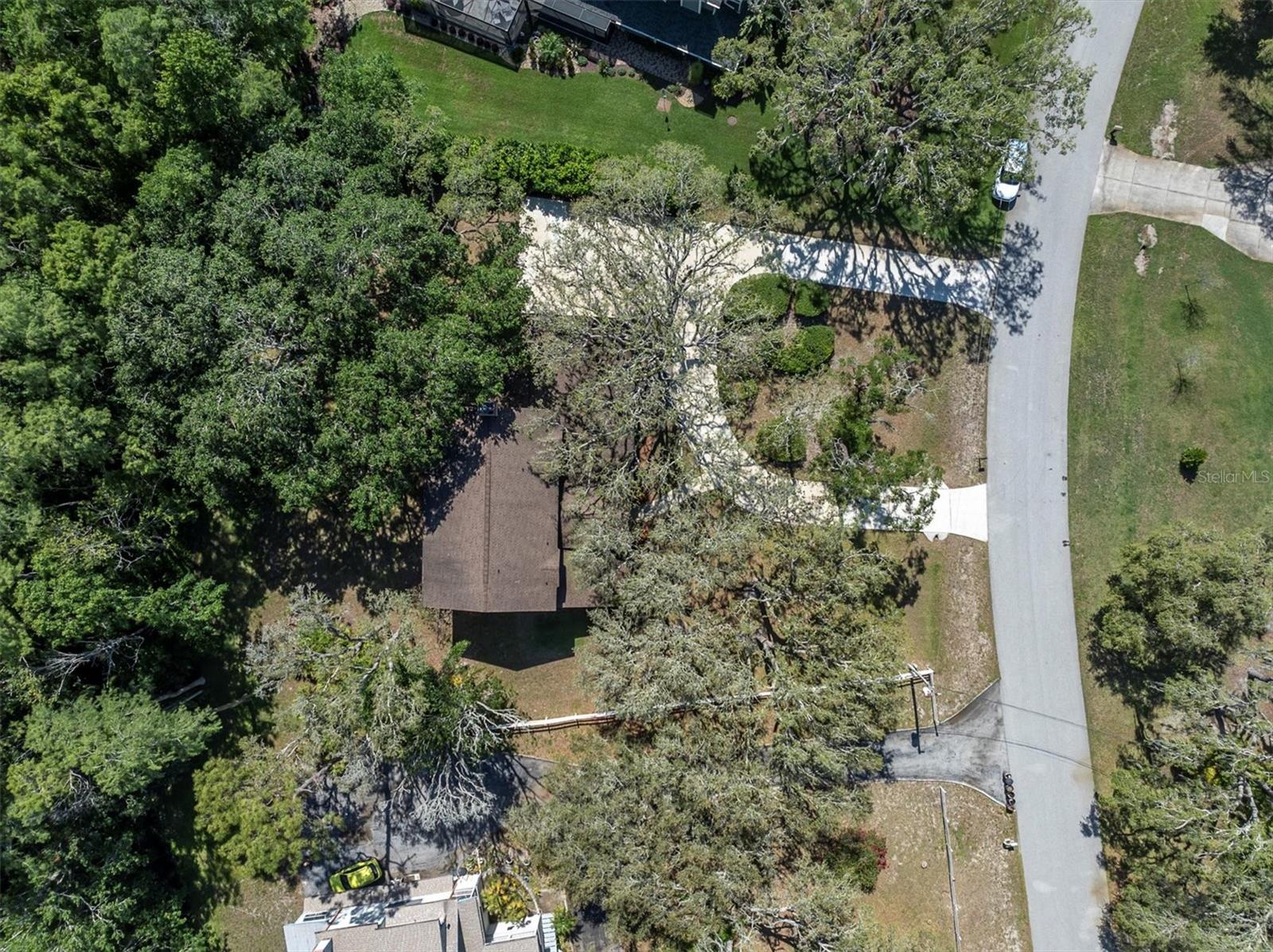 Listing photo id 40 for 6454 Summerfield Loop