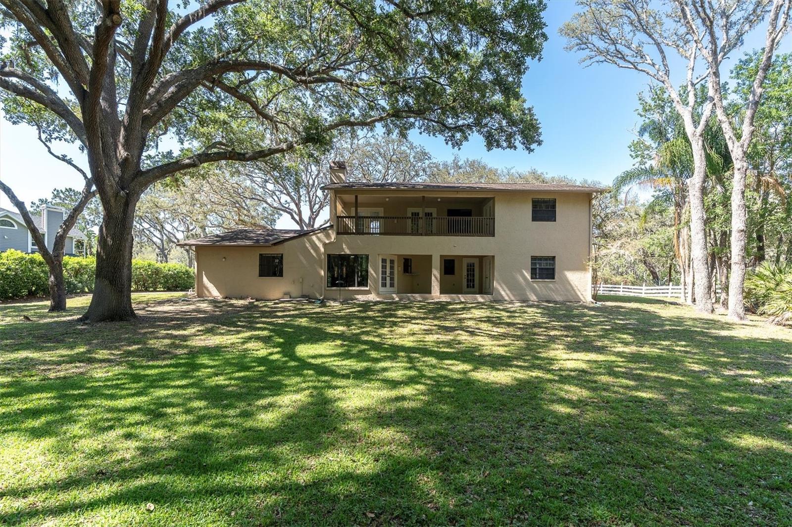 Listing photo id 45 for 6454 Summerfield Loop