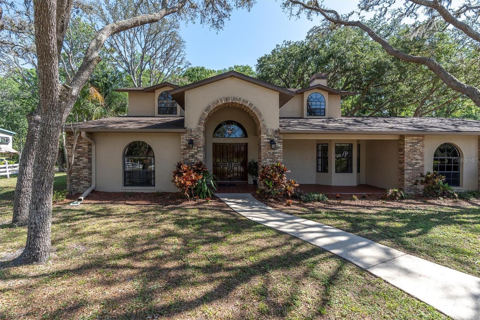 Listing photo id 52 for 6454 Summerfield Loop