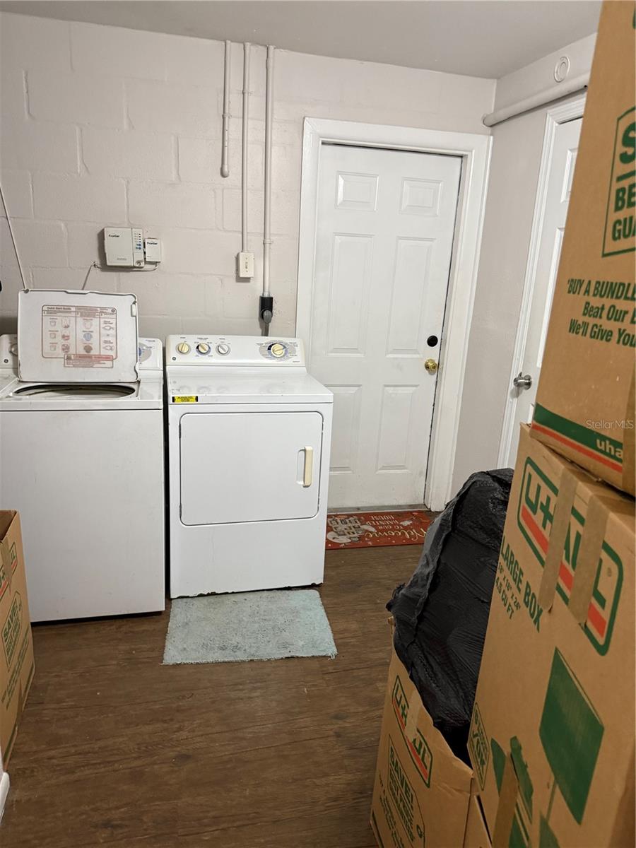 Image 4 of 7 For 7535 Christina Lane