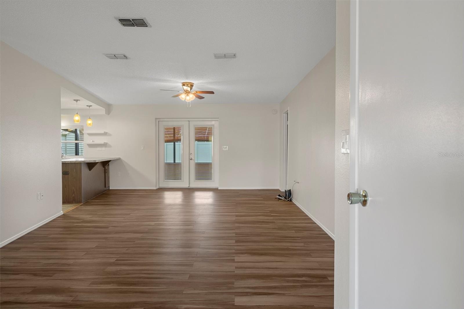 Image 15 of 59 For 7630 Landmark Drive