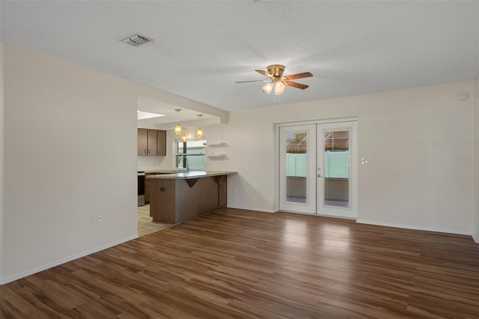 Image 16 of 59 For 7630 Landmark Drive