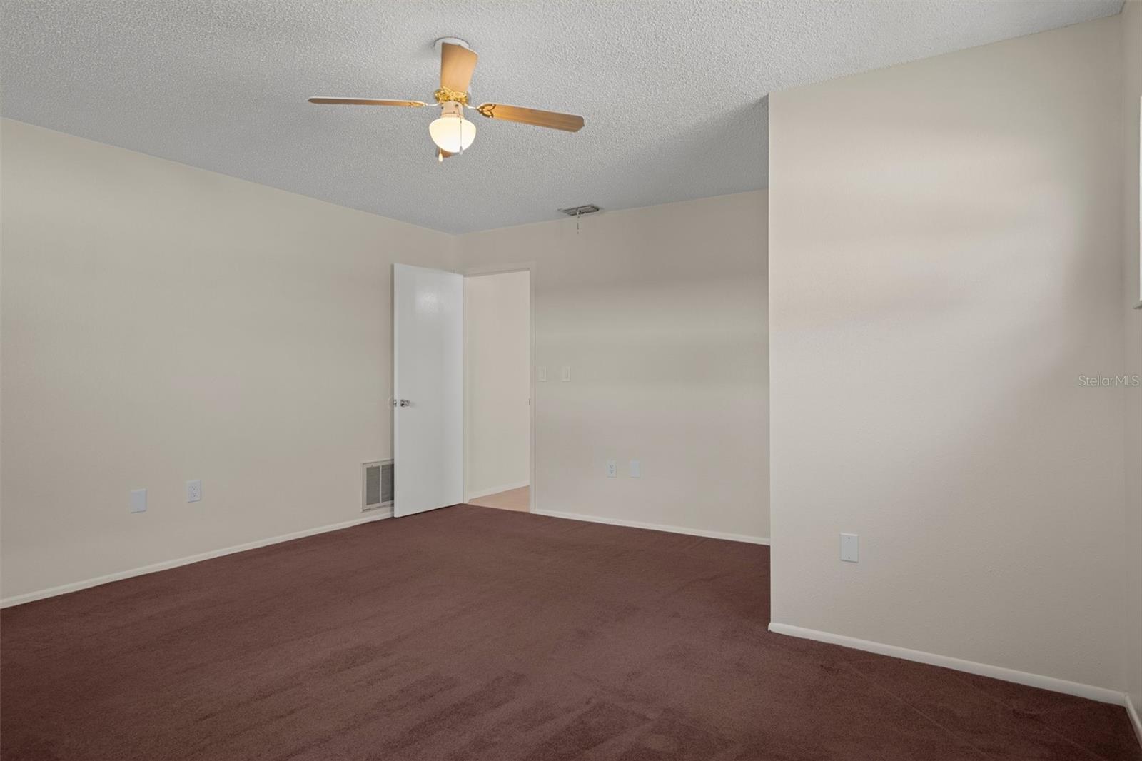 Image 38 of 59 For 7630 Landmark Drive